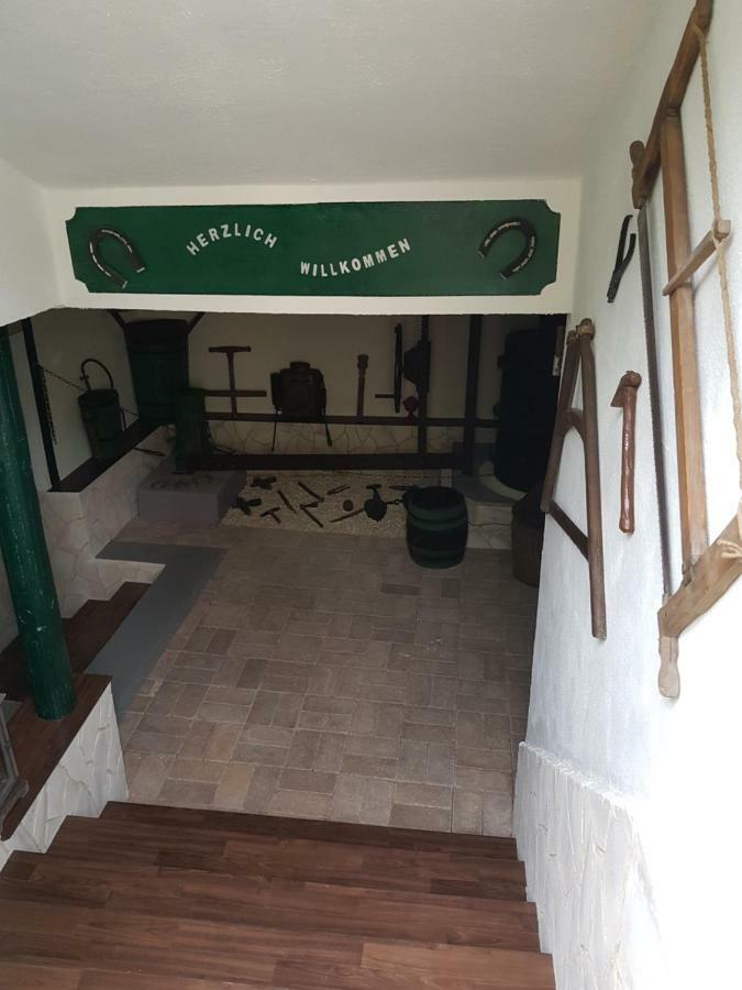 Villa Zur Weinlaube à Mönchhof Extérieur photo